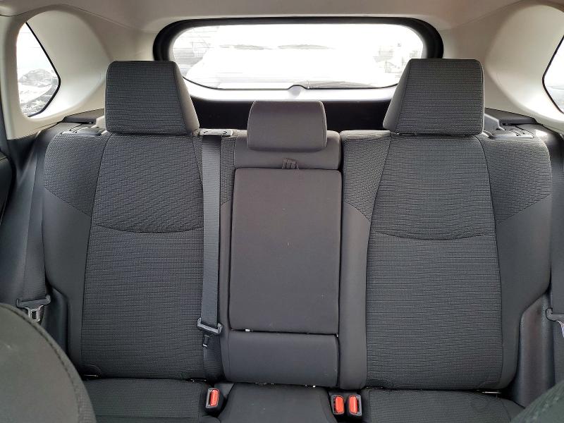 Фото 10 - TOYOTA RAV4