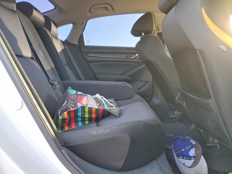 Фото 10 - HONDA ACCORD