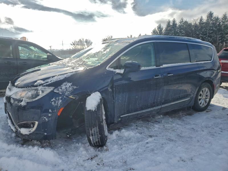 Фото 1 - CHRYSLER PACIFICA