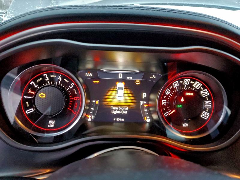 Фото 9 - DODGE CHALLENGER