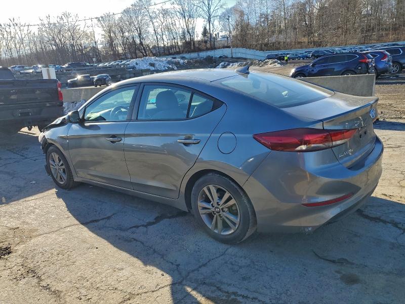 Фото 2 - HYUNDAI ELANTRA