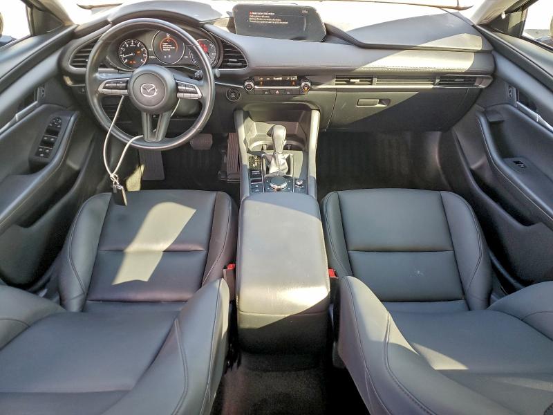 Фото 8 - MAZDA 3