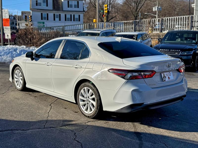 Фото 2 - TOYOTA CAMRY