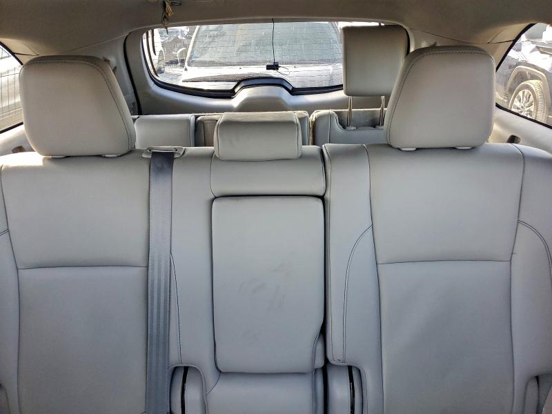 Фото 10 - TOYOTA HIGHLANDER