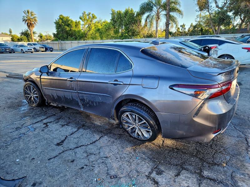 Фото 2 - TOYOTA CAMRY