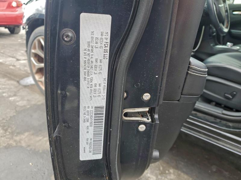 Фото 12 - CHRYSLER 300