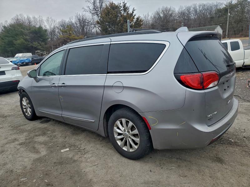 Фото 2 - CHRYSLER PACIFICA