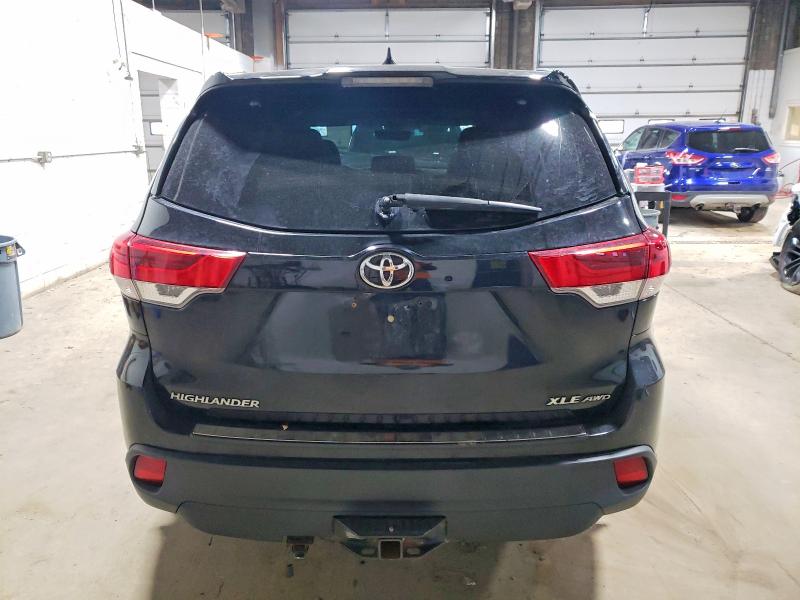 Фото 6 - TOYOTA HIGHLANDER