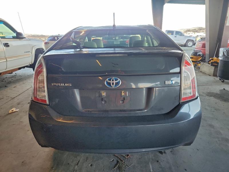 Фото 6 - TOYOTA PRIUS