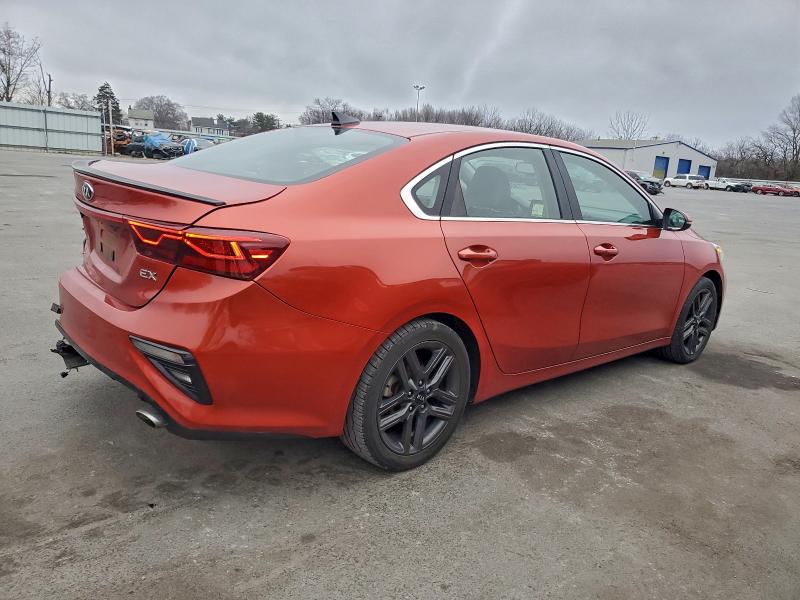 Фото 3 - KIA FORTE