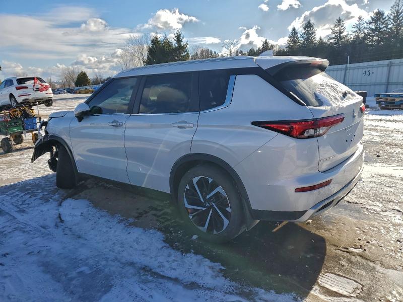 Фото 2 - MITSUBISHI OUTLANDER