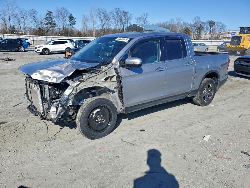 Фото 1 - HONDA RIDGELINE