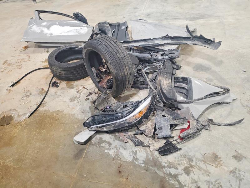 Фото 12 - HYUNDAI ELANTRA