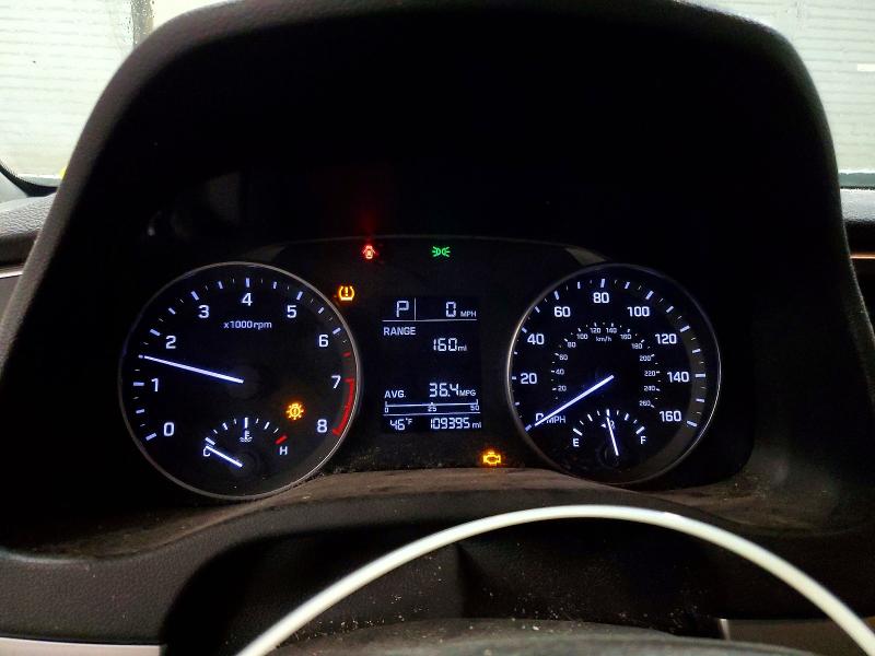 Фото 9 - HYUNDAI ELANTRA