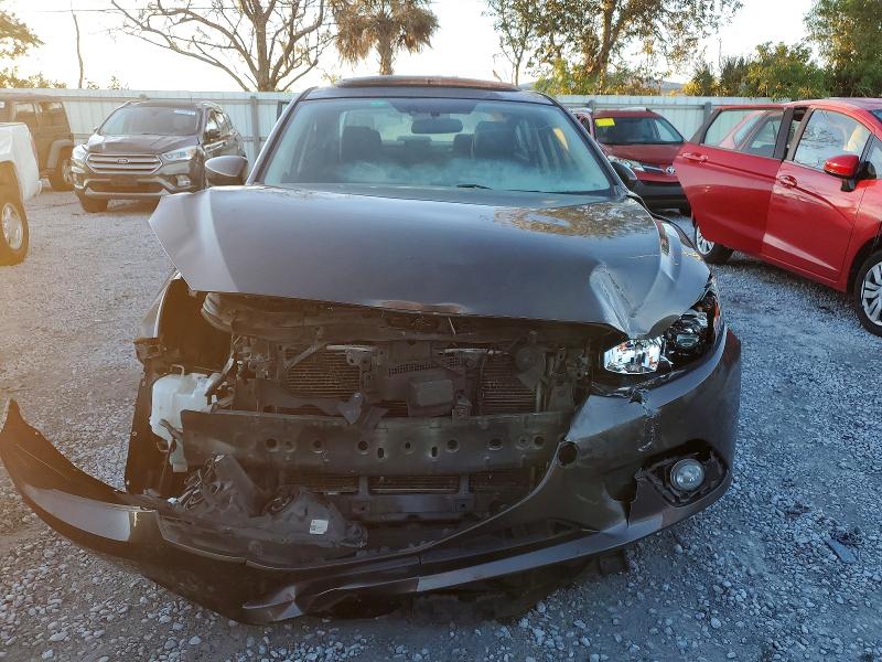 Фото 5 - MAZDA 3