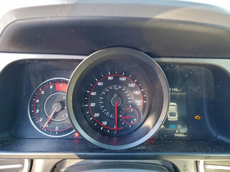 Фото 9 - HYUNDAI ELANTRA