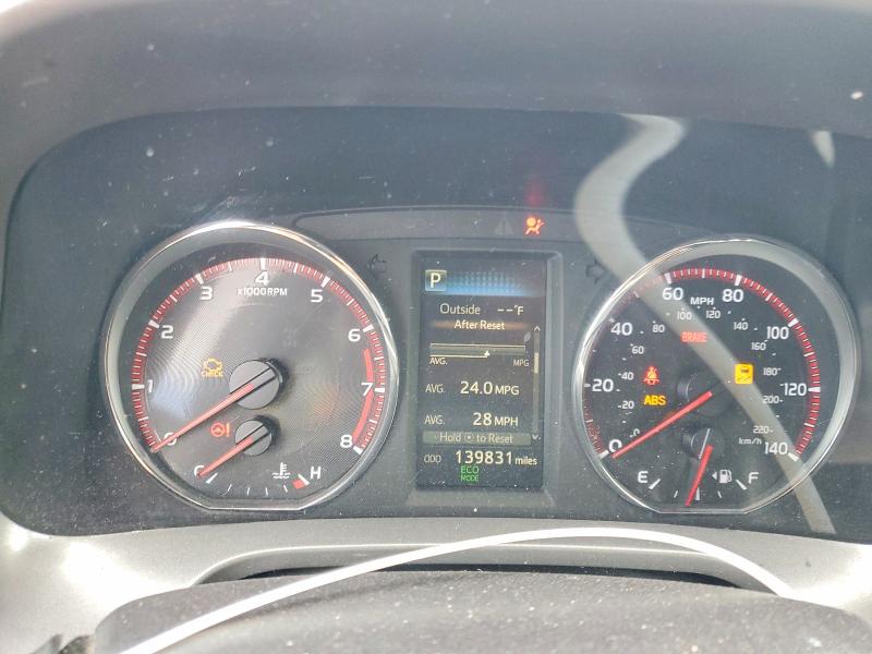 Фото 9 - TOYOTA RAV4