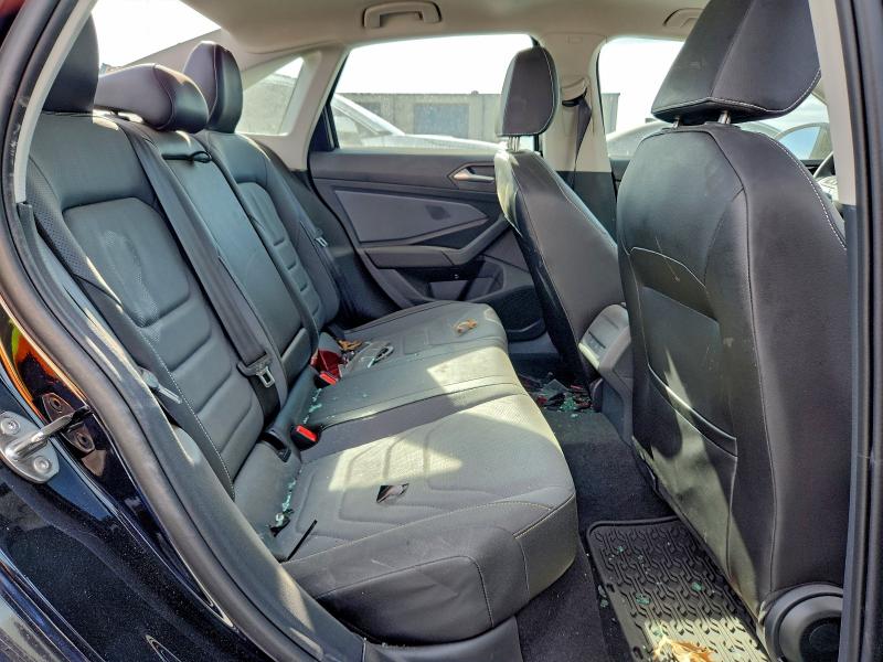 Фото 10 - VOLKSWAGEN JETTA