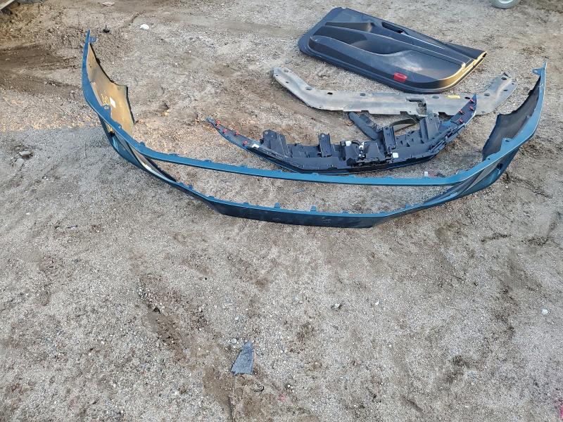 Фото 12 - TOYOTA CAMRY