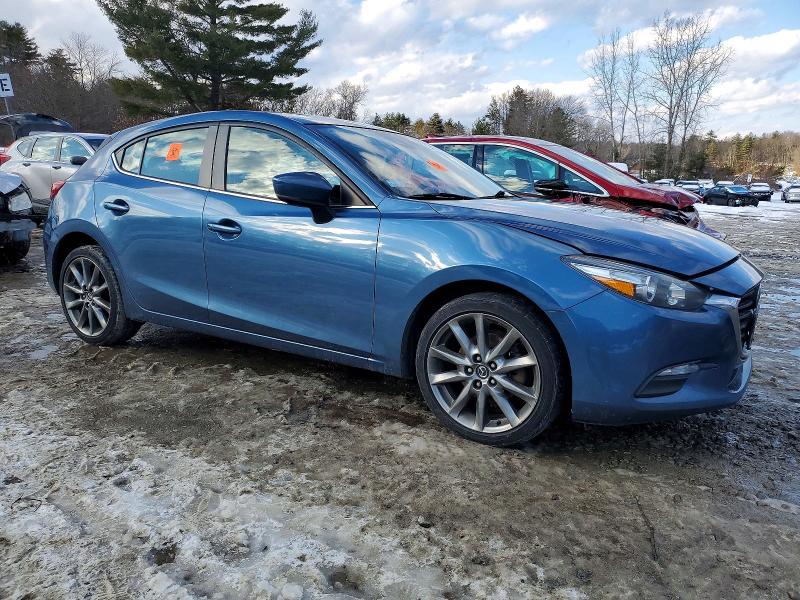 Фото 4 - MAZDA 3