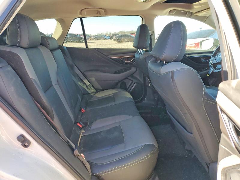 Фото 11 - SUBARU OUTBACK