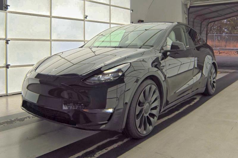 Фото 1 - TESLA MODEL Y