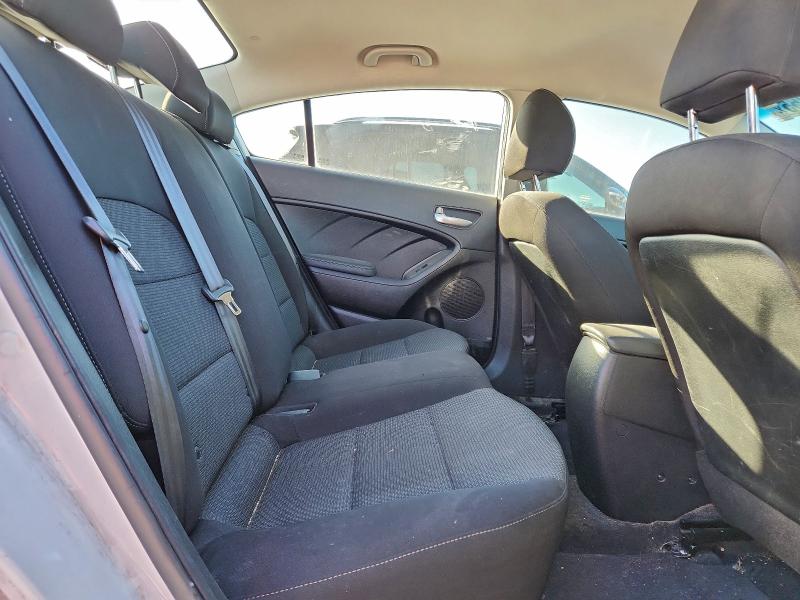 Фото 10 - KIA FORTE