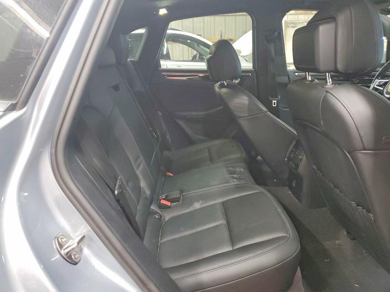 Фото 11 - PORSCHE MACAN