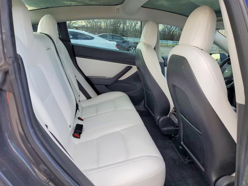 Фото 10 - TESLA MODEL 3