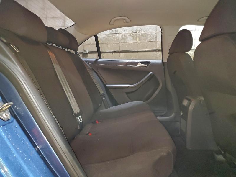 Фото 10 - VOLKSWAGEN JETTA