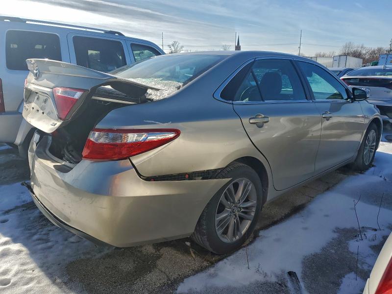 Фото 3 - TOYOTA CAMRY