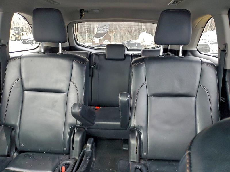 Фото 10 - TOYOTA HIGHLANDER