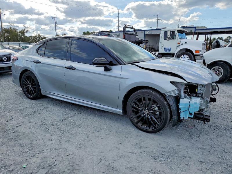 Фото 4 - TOYOTA CAMRY