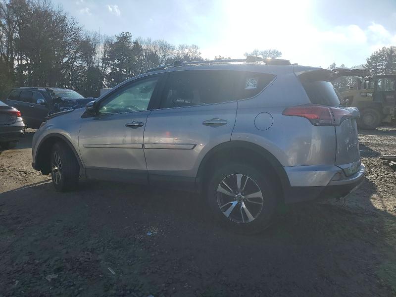 Фото 2 - TOYOTA RAV4