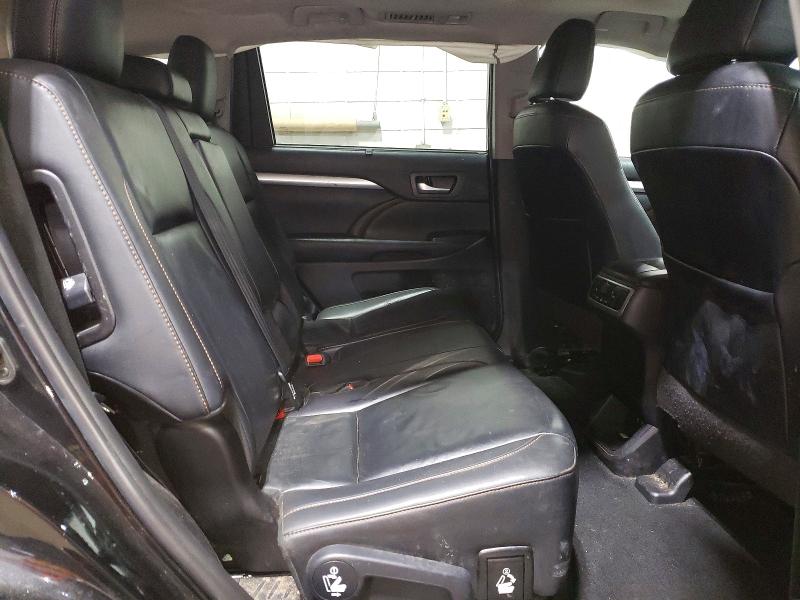 Фото 11 - TOYOTA HIGHLANDER