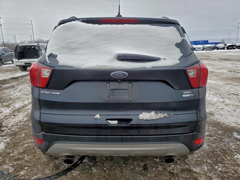 Фото 6 - FORD ESCAPE