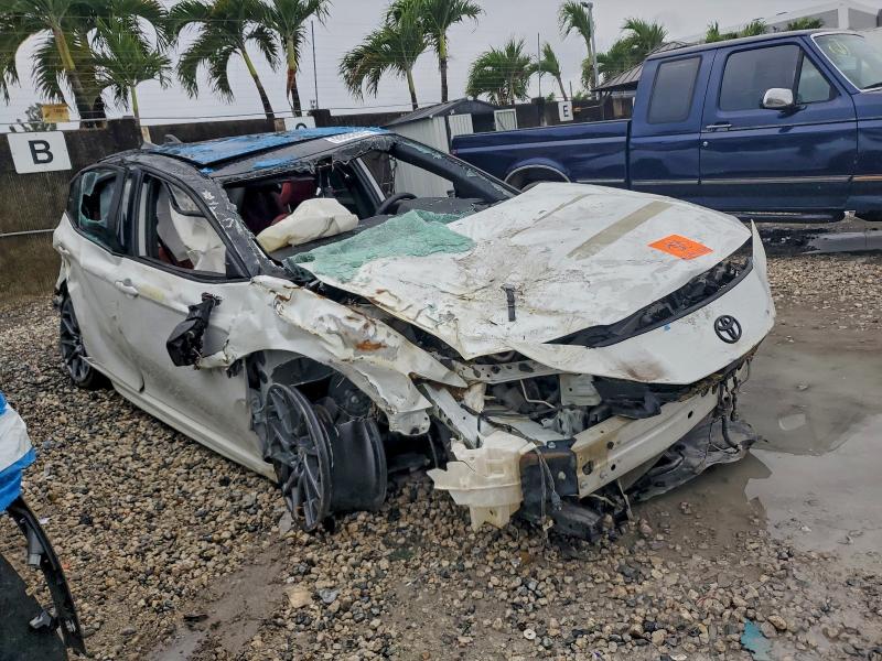 Фото 4 - TOYOTA CAMRY