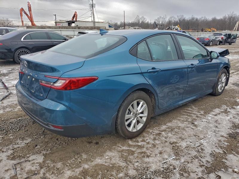 Фото 3 - TOYOTA CAMRY