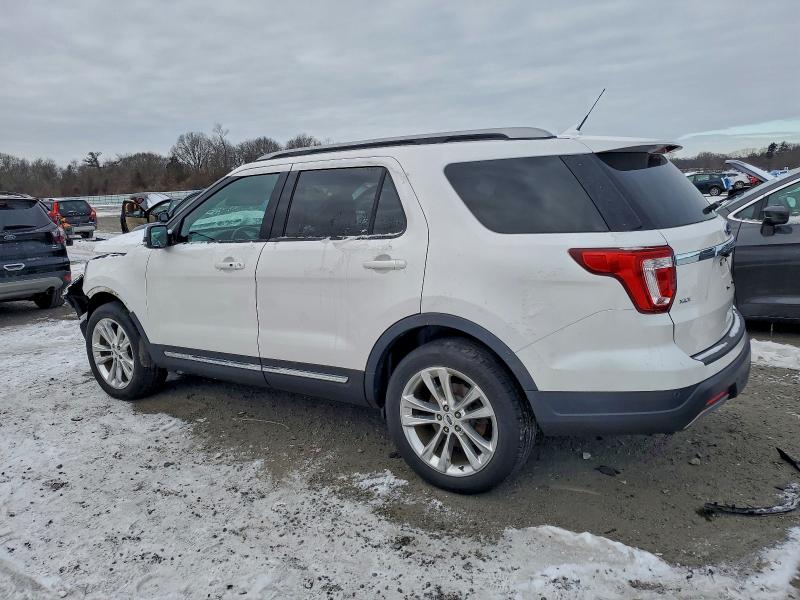 Фото 2 - FORD EXPLORER