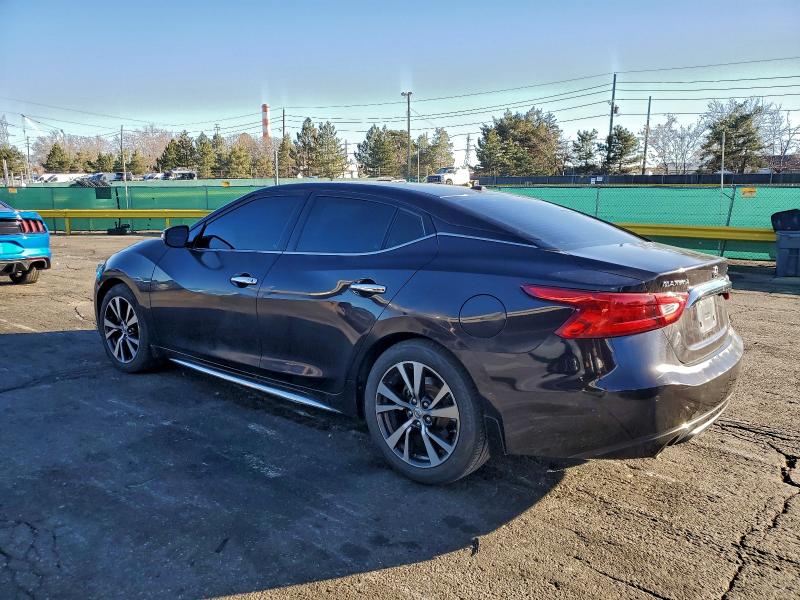 Фото 2 - NISSAN MAXIMA