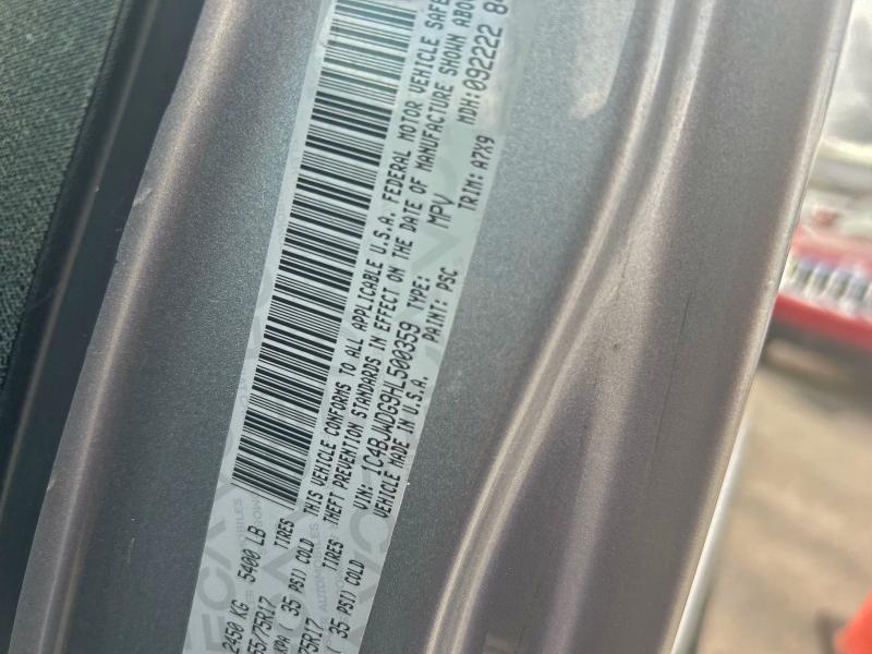 Фото 10 - JEEP WRANGLER