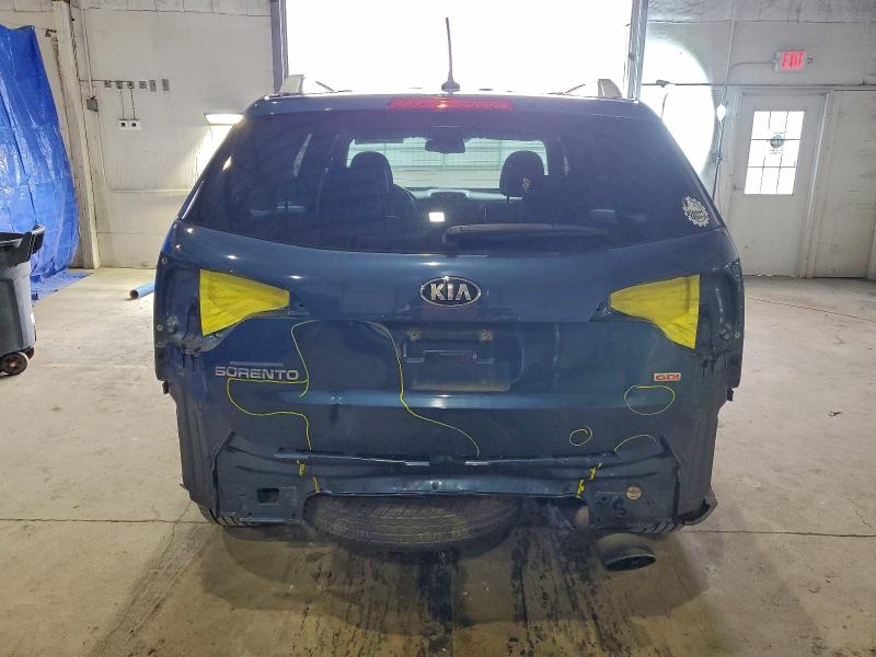Фото 6 - KIA SORENTO