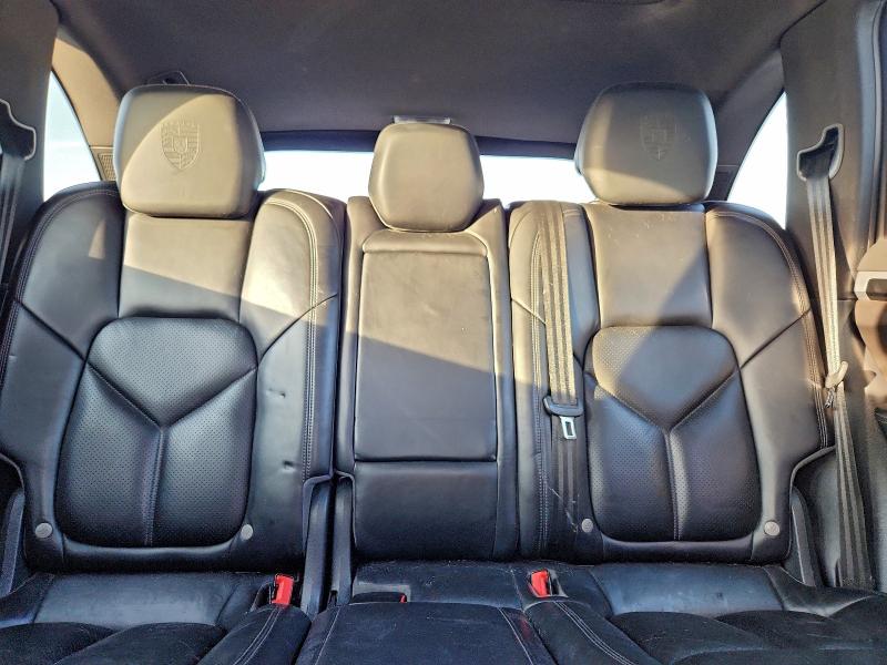 Фото 10 - PORSCHE CAYENNE