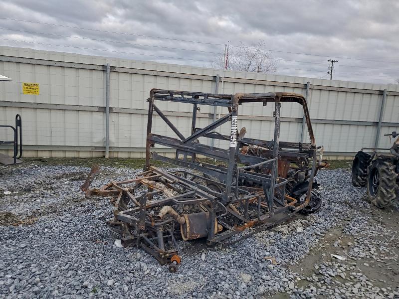 POLARIS SIDEBYSIDE 2015