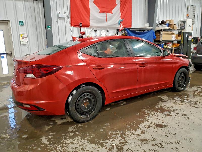 Фото 3 - HYUNDAI ELANTRA