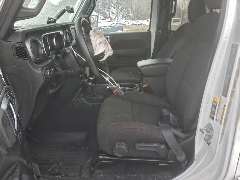 Фото 7 - JEEP GLADIATOR