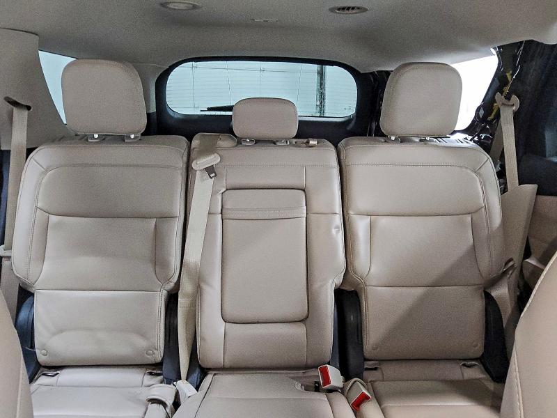 Фото 10 - FORD EXPLORER