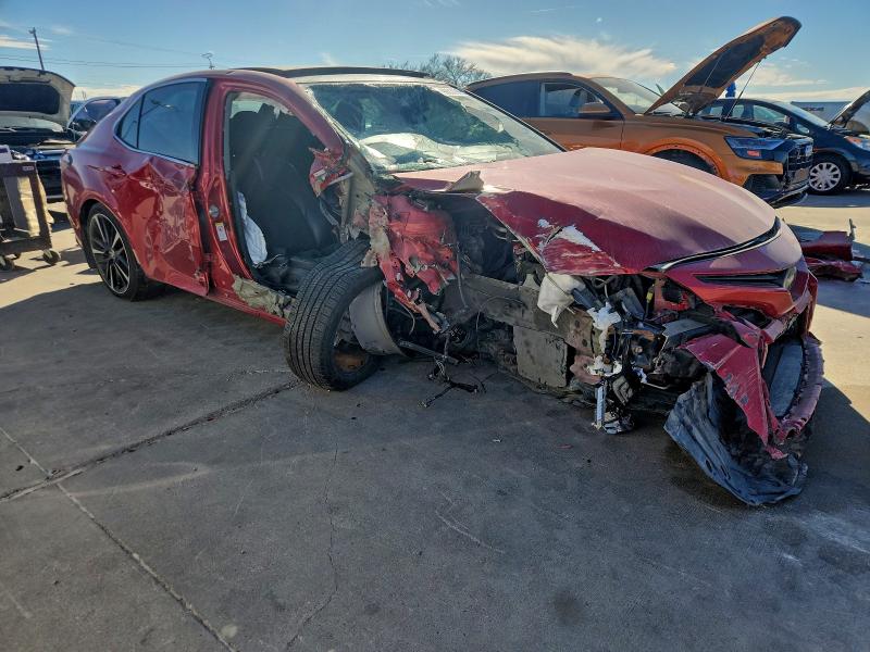 Фото 4 - TOYOTA CAMRY