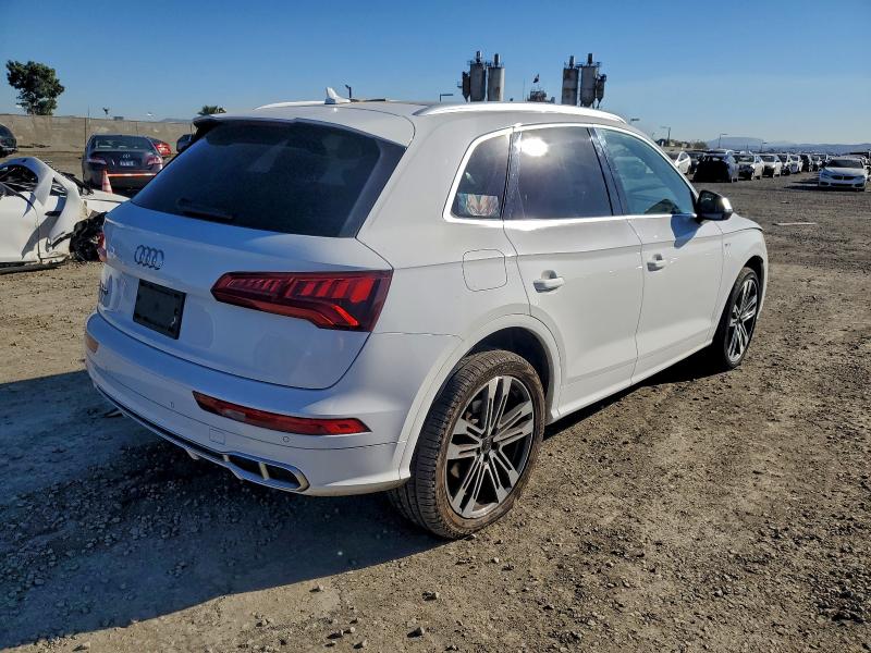 Фото 3 - AUDI SQ5