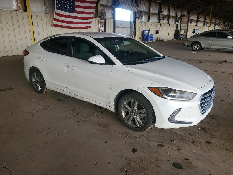 Фото 4 - HYUNDAI ELANTRA